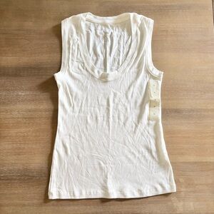 a new day White Fitted Solid White Scoop Tank Top, Small, NWT